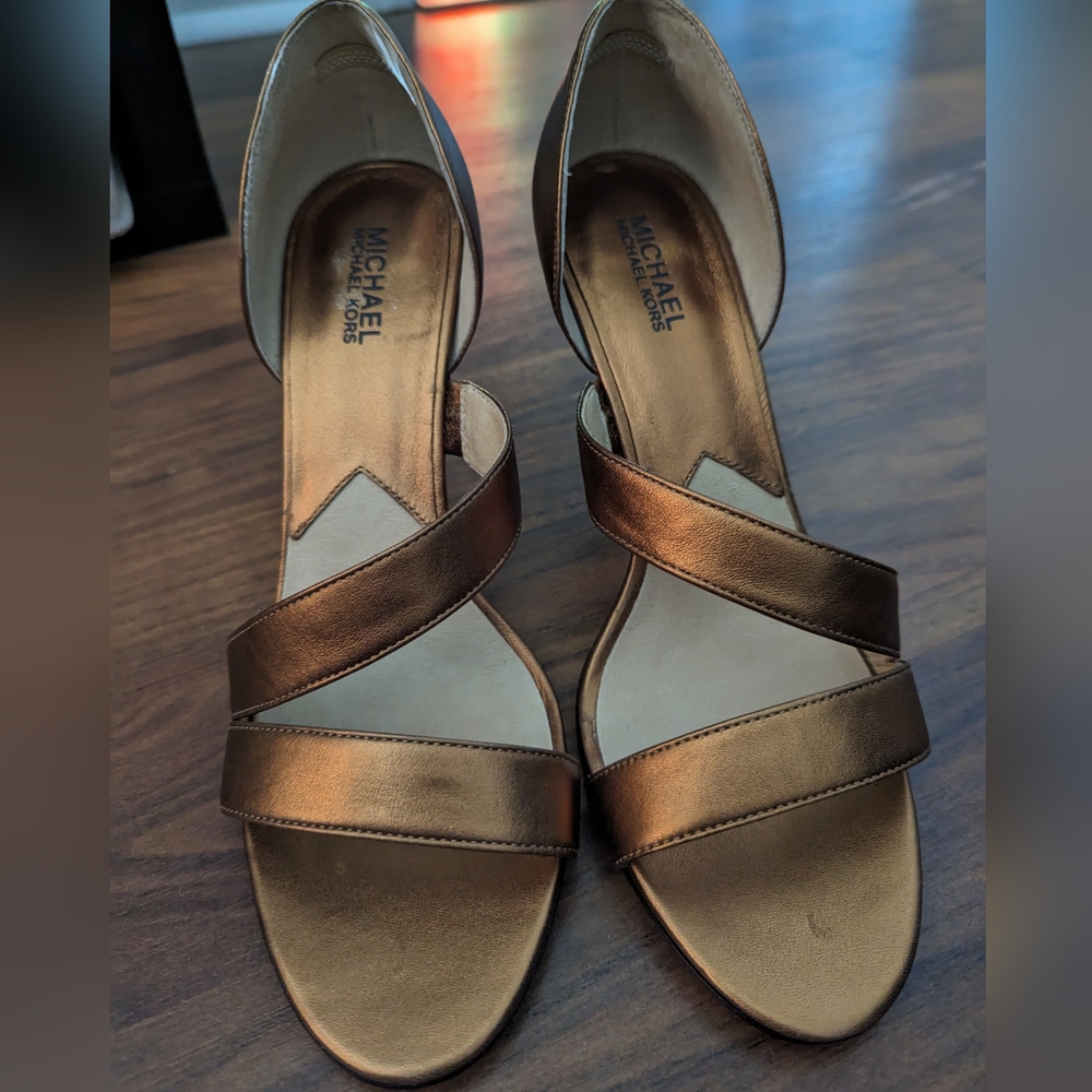 Michael Kors Metallic heels